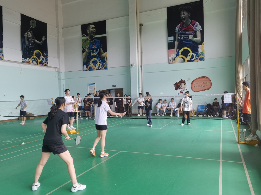 羽毛球1.jpg